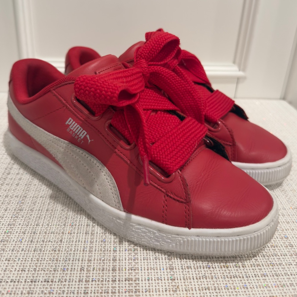 ❤️👟 SOLD - Puma Women’s Heart Basket DE Red Leather & White Sneakers - Picture 8 of 13